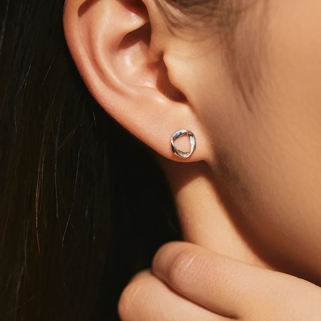 Wavy Stud Earrings - Secret Babylon